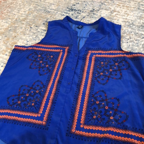 Blue floral top - Picture 2 of 2